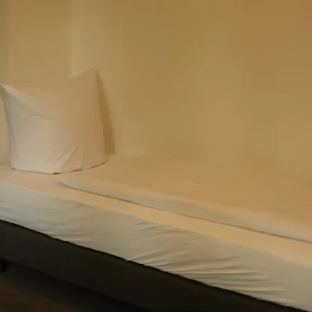 Apartamento Dim Monteurzimmer & *