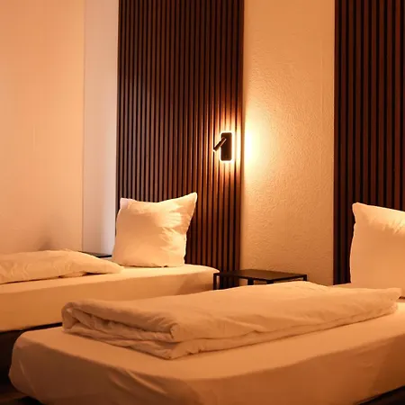 Apartamento Dim Monteurzimmer & *