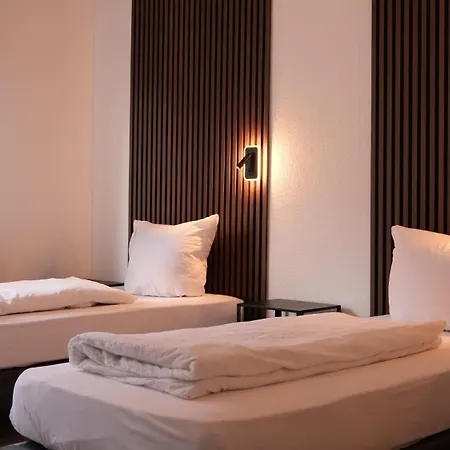 Apartamento Dim Monteurzimmer & Duisburgo