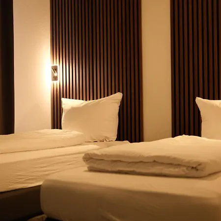 Apartamento Dim Monteurzimmer &